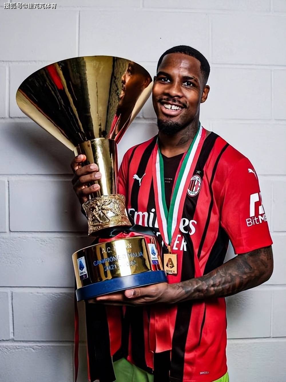 合米兰对他, 分出色 合米兰对他, 分出色