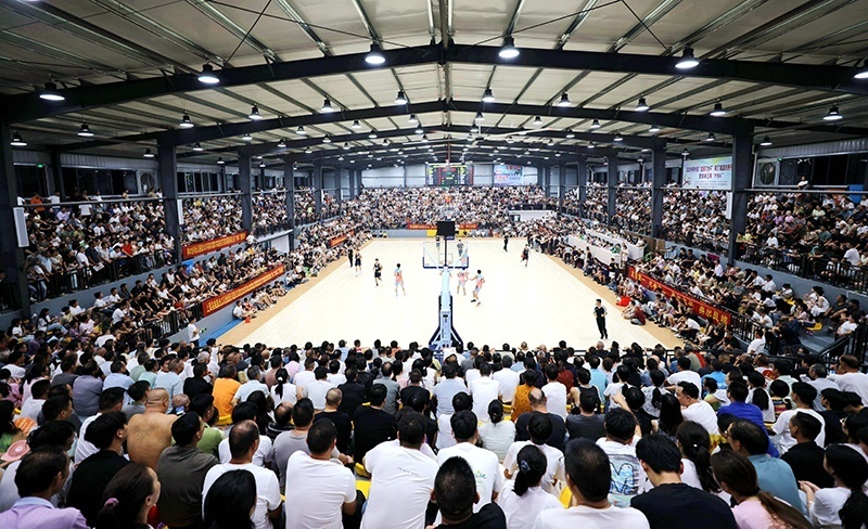 冠军诞生, 更有热情不 冠军诞生, 更有热情不